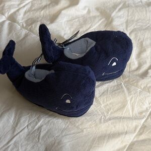 Vineyard Vines Whale Slippers